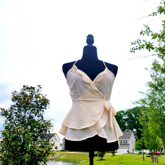 MONTEAU Blouse in Beige - Picture 12 of 13